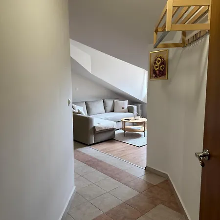 Carlson's 1br 200m Gondola Home2host *